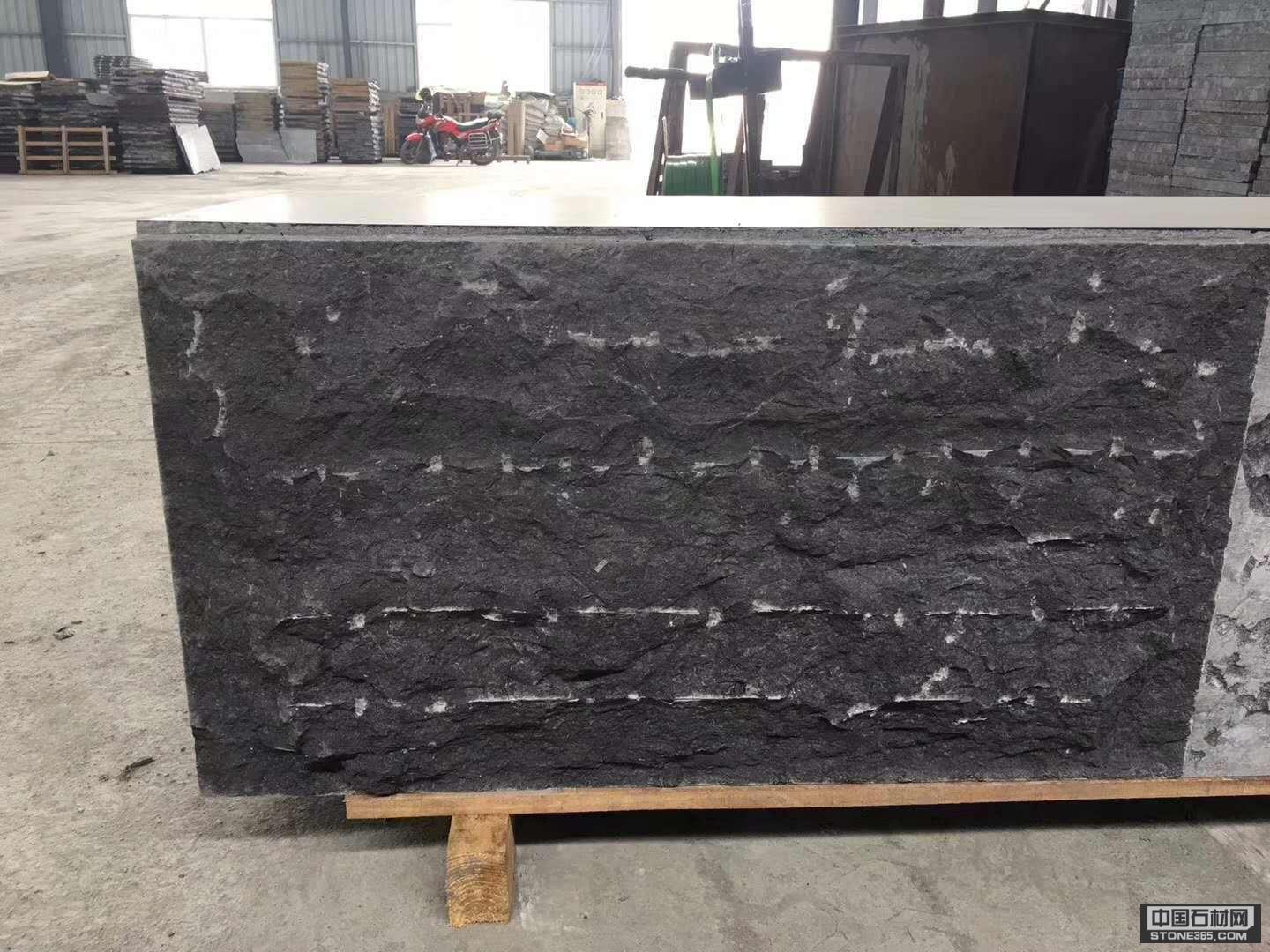 中國黑色花崗巖品種全覽 從經典芝麻黑到四川名石